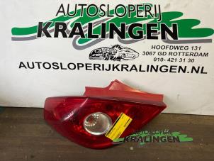 Gebruikte Achterlicht links Opel Corsa D 1.3 CDTi 16V Ecotec Prijs € 50,00 Margeregeling aangeboden door Autosloperij Kralingen B.V.