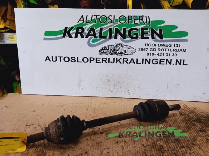 Gebruikte Steekas links-voor Hyundai Lantra/Elantra II Wagon 1.6i GL 16V Prijs € 24,99 Margeregeling aangeboden door Autosloperij Kralingen B.V.