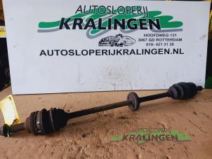 Gebruikte Aandrijfas rechts-voor Kia Rio (DC22/24) 1.3 Prijs € 24,99 Margeregeling aangeboden door Autosloperij Kralingen B.V.