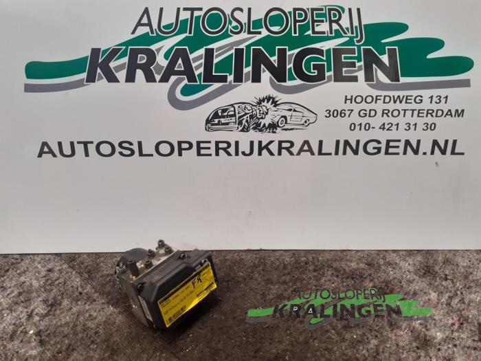 Gebruikte ABS Pomp Chevrolet Evanda 2.0 16V Prijs € 25,00 Margeregeling aangeboden door Autosloperij Kralingen B.V.