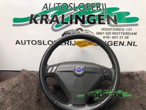Gebruikte Stuurwiel Volvo V70 (SW) 2.4 D5 20V Prijs € 100,00 Margeregeling aangeboden door Autosloperij Kralingen B.V.
