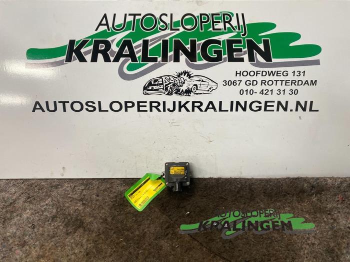 Gebruikte Bobine Volkswagen Golf III (1H1) 1.8i Prijs € 25,00 Margeregeling aangeboden door Autosloperij Kralingen B.V.