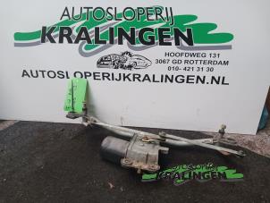Gebruikte Ruitenwissermotor voor Ford Ka I 1.3i Prijs € 50,00 Margeregeling aangeboden door Autosloperij Kralingen B.V.