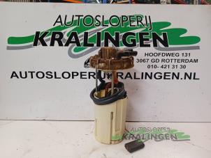 Gebruikte Benzinepomp Fiat Bravo (182A) 1.2 16V Prijs € 50,00 Margeregeling aangeboden door Autosloperij Kralingen B.V.