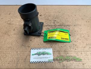 Gebruikte Luchtmassameter Nissan Almera Tino (V10M) 1.8 16V Prijs € 25,00 Margeregeling aangeboden door Autosloperij Kralingen B.V.