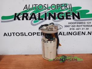 Gebruikte Benzinepomp Alfa Romeo 147 (937) 1.6 HP Twin Spark 16V Prijs € 50,00 Margeregeling aangeboden door Autosloperij Kralingen B.V.