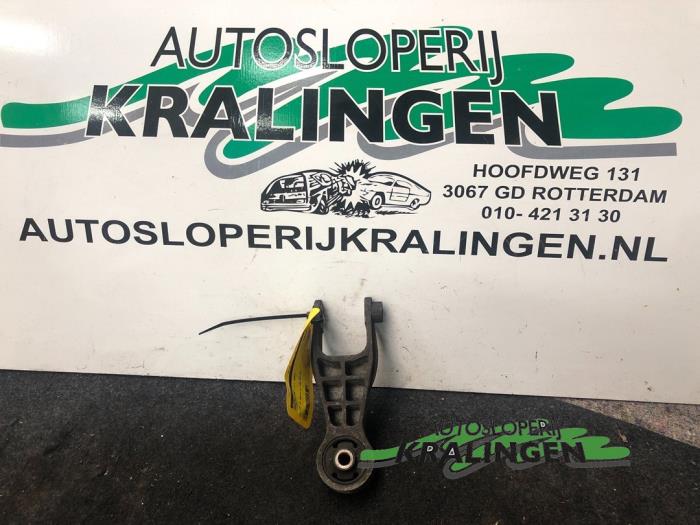 Gebruikte Motorrubber Opel Corsa C (F08/68) 1.7 DI 16V Prijs € 25,00 Margeregeling aangeboden door Autosloperij Kralingen B.V.