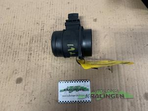 Gebruikte Luchtmassameter Fiat Bravo (198A) 1.9 JTD 16V Multijet 150 Prijs € 25,00 Margeregeling aangeboden door Autosloperij Kralingen B.V.