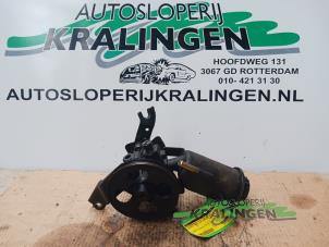 Gebruikte Pomp Servo Toyota Yaris (P1) 1.4 D-4D Prijs € 25,00 Margeregeling aangeboden door Autosloperij Kralingen B.V.