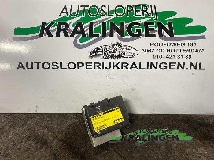 Gebruikte ABS Pomp Volkswagen Polo IV (9N1/2/3) 1.4 16V Prijs € 24,99 Margeregeling aangeboden door Autosloperij Kralingen B.V.