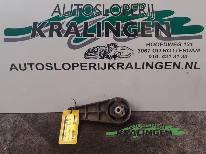 Gebruikte Motorrubber Chevrolet Lacetti (KLAN) 1.4 16V Prijs € 25,00 Margeregeling aangeboden door Autosloperij Kralingen B.V.