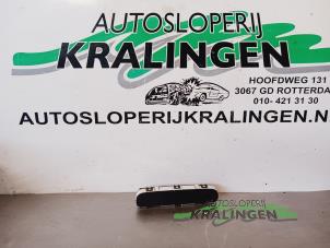 Gebruikte Display Interieur Chevrolet Spark 1.0 16V Bifuel Prijs € 50,00 Margeregeling aangeboden door Autosloperij Kralingen B.V.