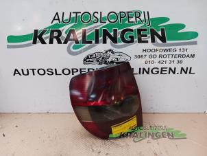 Gebruikte Achterlicht links Volkswagen Fox (5Z) 1.2 Prijs € 25,00 Margeregeling aangeboden door Autosloperij Kralingen B.V.