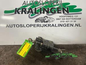Gebruikte Ruitenwissermotor voor Volkswagen Fox (5Z) 1.2 Prijs € 50,00 Margeregeling aangeboden door Autosloperij Kralingen B.V.
