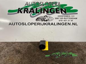 Gebruikte Schakelaar Licht Volkswagen Bora (1J2) 1.4 16V Prijs € 25,00 Margeregeling aangeboden door Autosloperij Kralingen B.V.