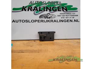 Gebruikte Sam module Mercedes C Combi (S203) 2.2 C-200 CDI 16V Prijs € 50,00 Margeregeling aangeboden door Autosloperij Kralingen B.V.