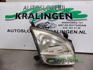 Gebruikte Koplamp rechts Suzuki New Ignis (MH) 1.3 DDiS 16V Prijs € 50,00 Margeregeling aangeboden door Autosloperij Kralingen B.V.