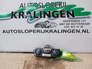 Gebruikte Climatronic Paneel Renault Scénic II (JM) 1.9 dCi 120 Prijs € 25,00 Margeregeling aangeboden door Autosloperij Kralingen B.V.