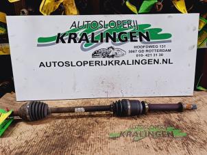 Gebruikte Aandrijfas rechts-voor Renault Clio III Estate/Grandtour (KR) 1.2 16V TCE 100 Prijs € 24,99 Margeregeling aangeboden door Autosloperij Kralingen B.V.