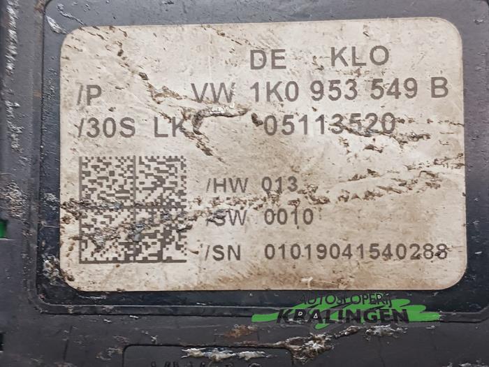 Stuurhoek sensor van een Seat Altea (5P1) 2.0 FSI 16V 2004