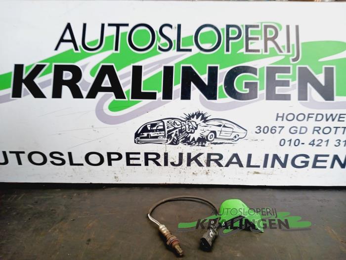 Gebruikte Lambda Sonde Renault Scénic II (JM) 1.6 16V Prijs € 9,98 Margeregeling aangeboden door Autosloperij Kralingen B.V.