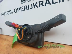 Gebruikte Pinker Schakelaar Opel Astra H (L48) 1.6 16V Twinport Prijs € 50,00 Margeregeling aangeboden door Autosloperij Kralingen B.V.