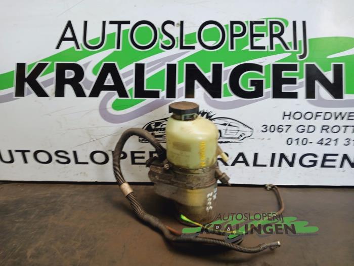 Gebruikte Servopomp Opel Astra H (L48) 1.6 16V Twinport Prijs € 100,00 Margeregeling aangeboden door Autosloperij Kralingen B.V.