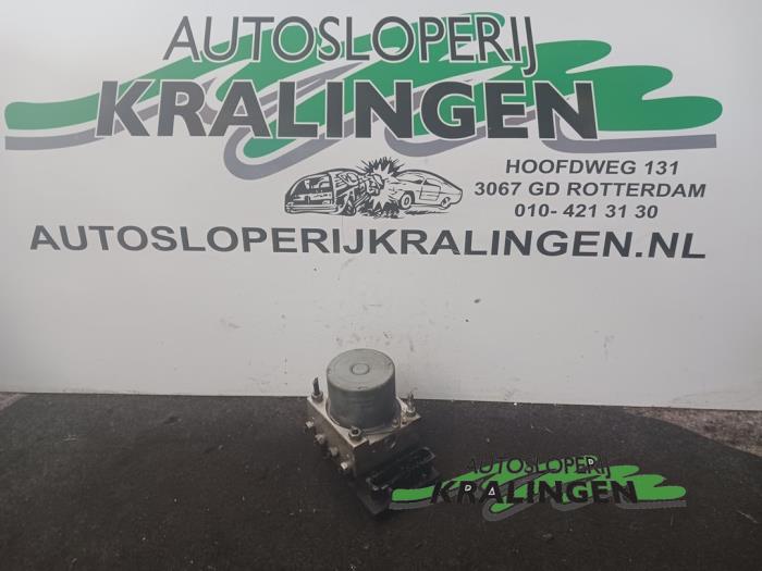 Gebruikte ABS Pomp Citroen C4 Coupé (LA) 1.4 16V Prijs € 12,50 Margeregeling aangeboden door Autosloperij Kralingen B.V.