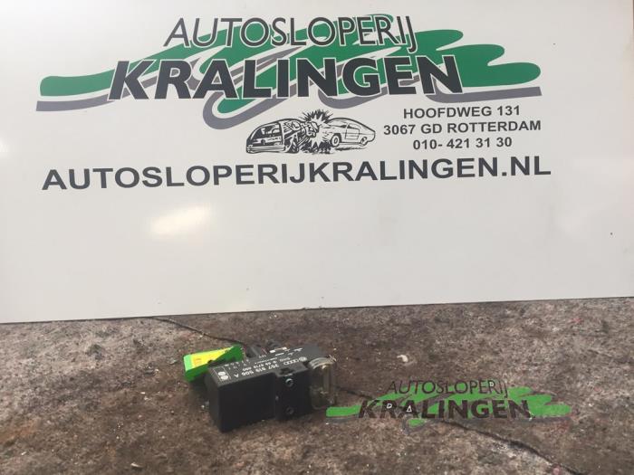 Gebruikte Computer Airco Volkswagen Polo III (6N1) 1.6i 75 Prijs € 25,00 Margeregeling aangeboden door Autosloperij Kralingen B.V.