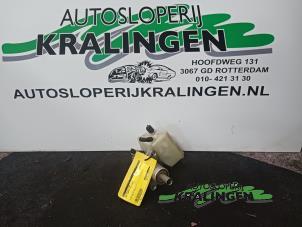 Gebruikte Hoofdremcilinder BMW Mini One/Cooper (R50) 1.6 16V Cooper Prijs € 50,00 Margeregeling aangeboden door Autosloperij Kralingen B.V.