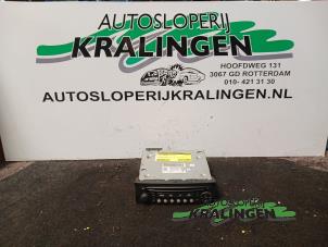 Gebruikte Radio CD Speler Citroen Berlingo 1.6 Hdi 75 Prijs € 50,00 Margeregeling aangeboden door Autosloperij Kralingen B.V.