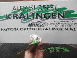 Gebruikte Knipperlicht Scherm rechts-voor Citroen Berlingo 1.6 Hdi 75 Prijs € 10,00 Margeregeling aangeboden door Autosloperij Kralingen B.V.