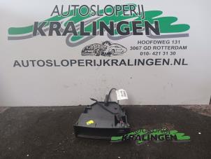 Gebruikte AUX/USB aansluiting Citroen Berlingo 1.6 Hdi 75 Prijs € 25,00 Margeregeling aangeboden door Autosloperij Kralingen B.V.