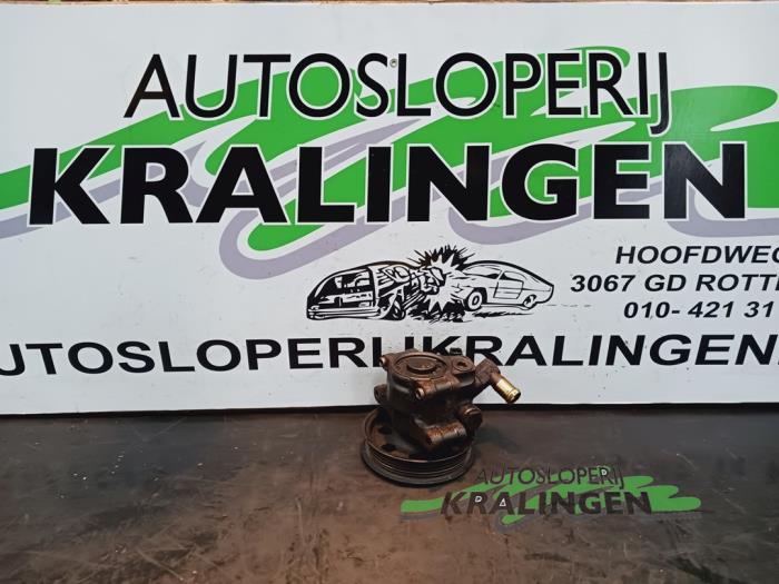 Gebruikte Stuurpomp Ford Focus 1 Wagon 1.6 16V Prijs € 50,00 Margeregeling aangeboden door Autosloperij Kralingen B.V.