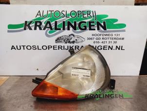 Gebruikte Koplamp links Ford Ka I 1.3i Prijs € 24,99 Margeregeling aangeboden door Autosloperij Kralingen B.V.