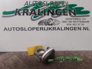 Gebruikte Gasklephuis BMW 3 serie Touring (E46/3) 318i 16V Prijs € 50,00 Margeregeling aangeboden door Autosloperij Kralingen B.V.