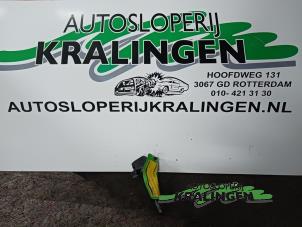 Gebruikte Pen Bobine Renault Espace (JK) 3.5 V6 24V Phase II Prijs € 14,99 Margeregeling aangeboden door Autosloperij Kralingen B.V.