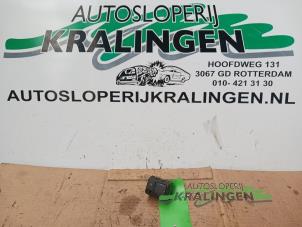 Gebruikte Spiegel Schakelaar Nissan Micra (K12) 1.5 dCi 82 Prijs € 9,99 Margeregeling aangeboden door Autosloperij Kralingen B.V.