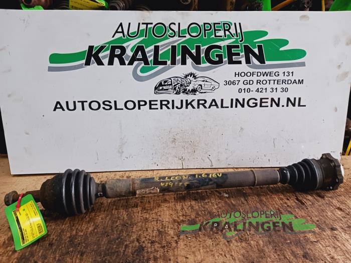 Gebruikte Steekas rechts-voor Seat Leon (1M1) 1.6 16V Prijs € 24,99 Margeregeling aangeboden door Autosloperij Kralingen B.V.