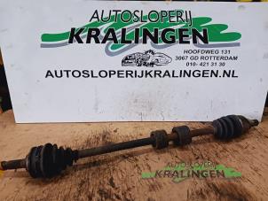 Gebruikte Steekas rechts-voor Daihatsu Gran Move 1.5 16V Prijs € 24,99 Margeregeling aangeboden door Autosloperij Kralingen B.V.