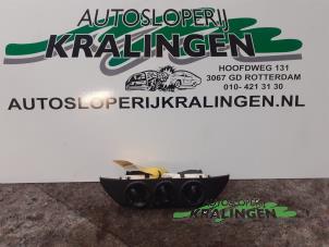 Gebruikte Chaufage Bedieningspaneel Volkswagen Polo Fun Prijs € 25,00 Margeregeling aangeboden door Autosloperij Kralingen B.V.