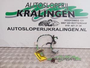 Gebruikte Kachel Weerstand Opel Movano Combi 2.2 DTI Prijs € 25,00 Margeregeling aangeboden door Autosloperij Kralingen B.V.