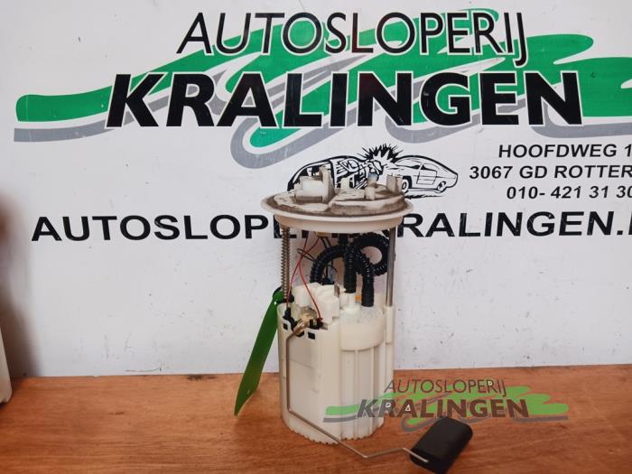 Gebruikte Benzinepomp Fiat Punto III (199) 1.4 Prijs € 19,97 Margeregeling aangeboden door Autosloperij Kralingen B.V.