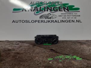 Gebruikte Aanjager Schakelaar Volkswagen Touran (1T1/T2) 1.9 TDI 105 Euro 3 Prijs € 50,00 Margeregeling aangeboden door Autosloperij Kralingen B.V.