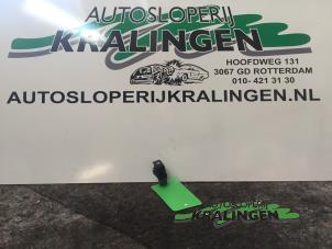 Gebruikte Elektrisch Raam Schakelaar Seat Ibiza IV (6J5) 1.9 TDI 105 Prijs € 19,99 Margeregeling aangeboden door Autosloperij Kralingen B.V.