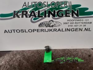 Gebruikte Schakelaar Elektrisch Raam Honda Stream I (RN) 1.7 16V VTEC Prijs € 9,99 Margeregeling aangeboden door Autosloperij Kralingen B.V.