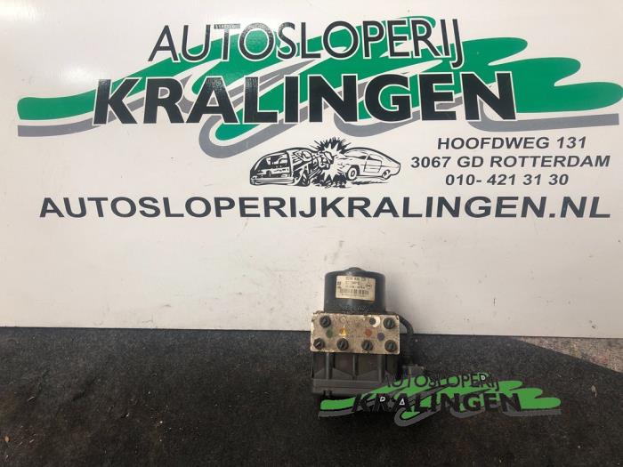 Gebruikte ABS Pomp Opel Movano Combi 2.2 DTI Prijs € 24,98 Margeregeling aangeboden door Autosloperij Kralingen B.V.