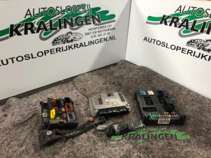 Gebruikte Slotenset Peugeot 307 Break (3E) 1.6 HDi 90 16V Prijs € 150,00 Margeregeling aangeboden door Autosloperij Kralingen B.V.