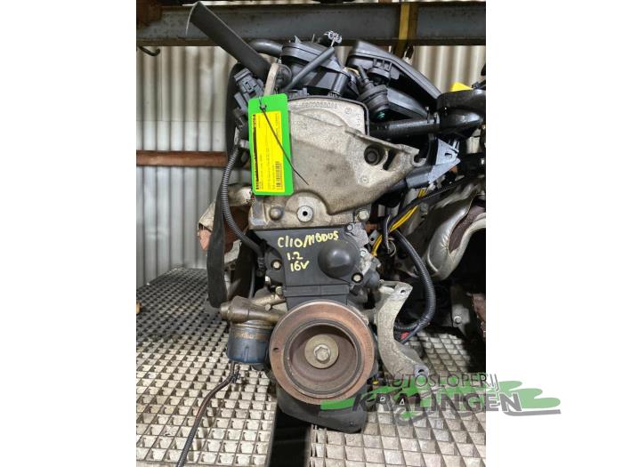 Gebruikte Motor Renault Clio II (BB/CB) 1.2 16V Prijs € 299,99 Margeregeling aangeboden door Autosloperij Kralingen B.V.