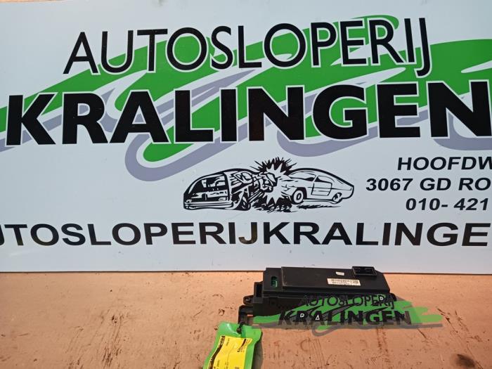 Gebruikte Display Interieur Hyundai i20 1.4 CRDi 16V Prijs € 9,99 Margeregeling aangeboden door Autosloperij Kralingen B.V.